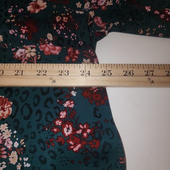 Torrid Blouse Georgette Pintuck Button-Front Womens 3X Green Cottagecore Peasant - Picture 6 of 8